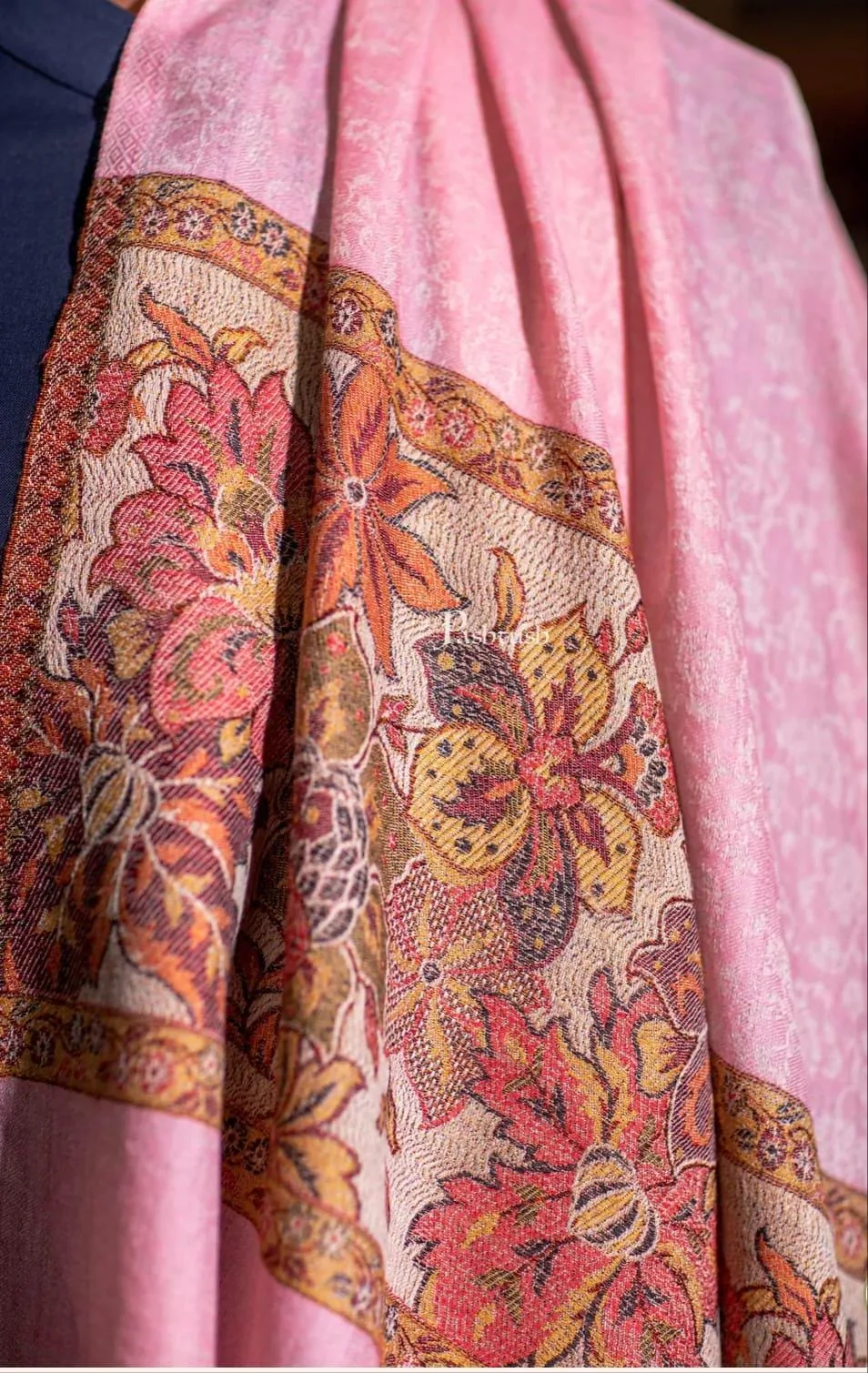 Floral Stole Woolen Chinar Leaf Pattern Feather Soft Texture Scarf, photo 1